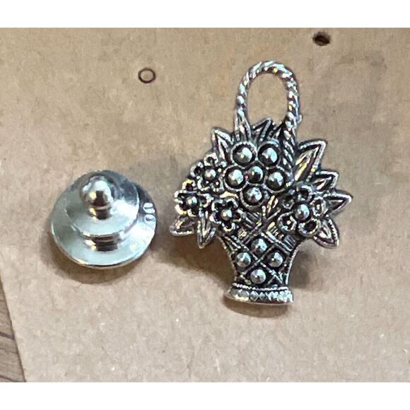 Bundle Sale 3 for $15 | Small Basket of Flowers Pin - Picture 5 of 8